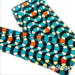 LULAROE SNAKES & LADDERS LEGGINGS